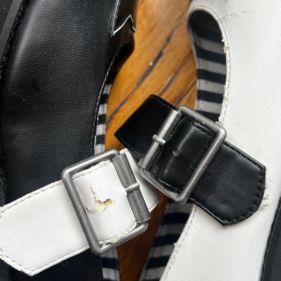 “Cat you Later” Dolls Kill Black & White Dress Shoes - Picture 6 of 12